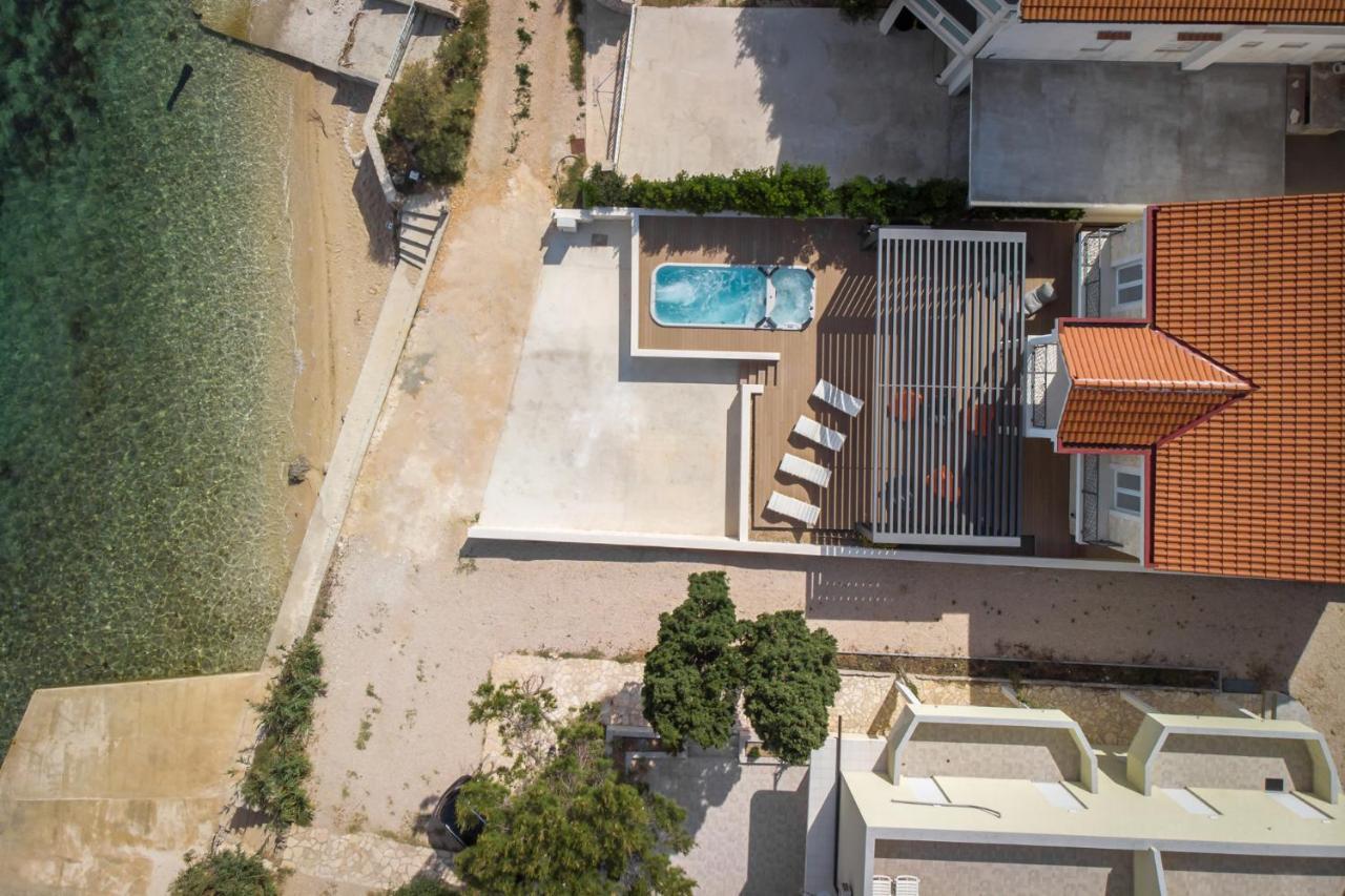 Villafux Zrce Novalja - Direkt Am Strand Caska Exterior photo